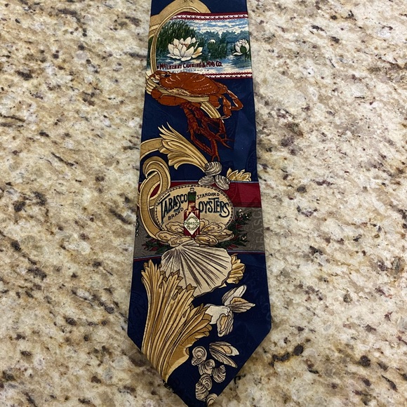 Vintage Tabasco 100% Silk Louisiana Crawfish Oyster Tie - Picture 1 of 6